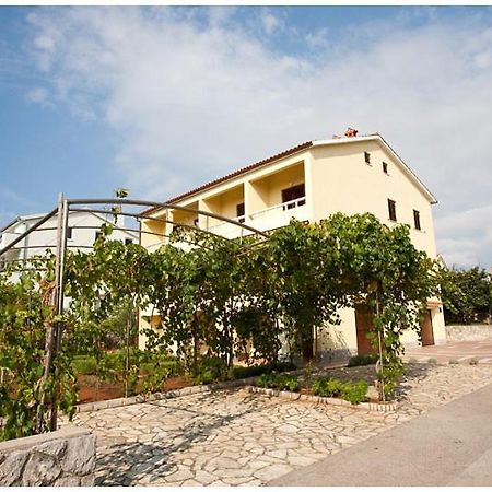 Apartment & Room Dinka, Krk Krk Town Luaran gambar