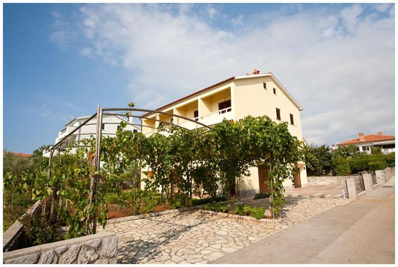 Apartment & Room Dinka, Krk Krk Town Luaran gambar