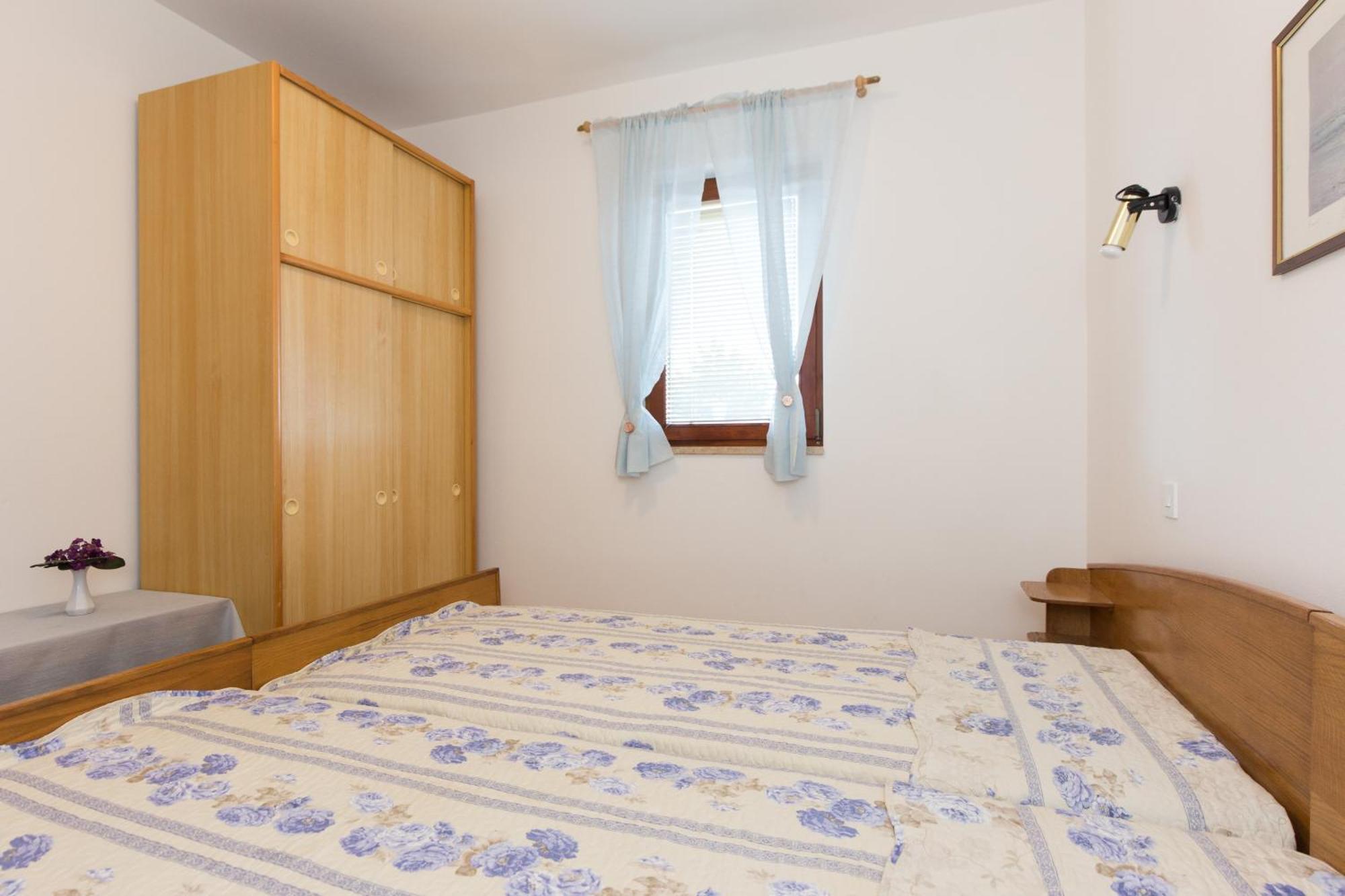 Apartment & Room Dinka, Krk Krk Town Bilik gambar
