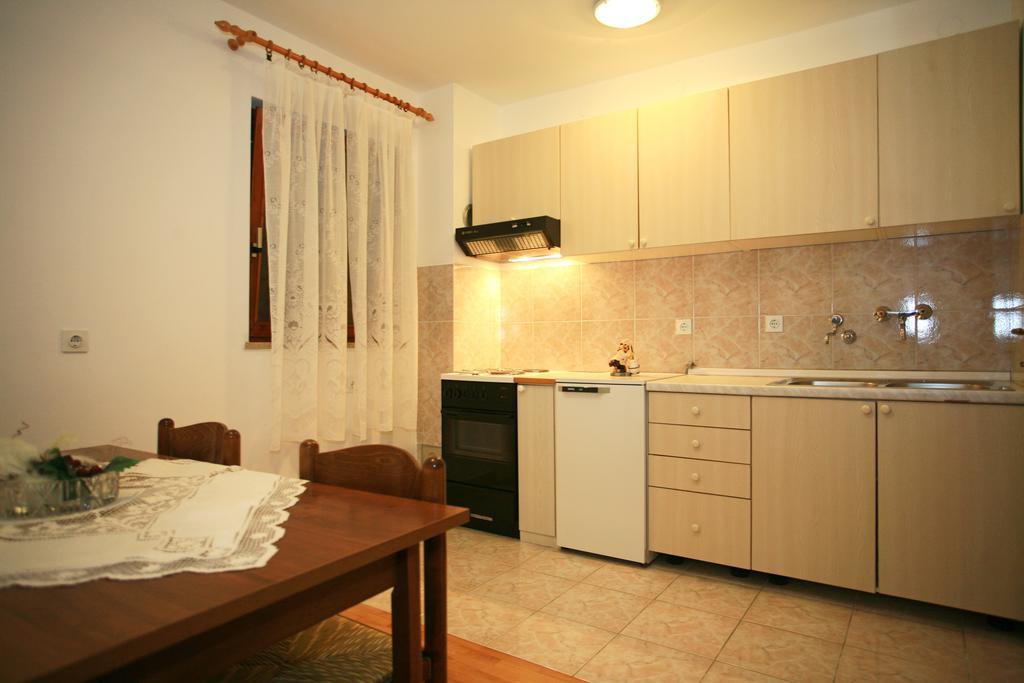 Apartment & Room Dinka, Krk Krk Town Luaran gambar