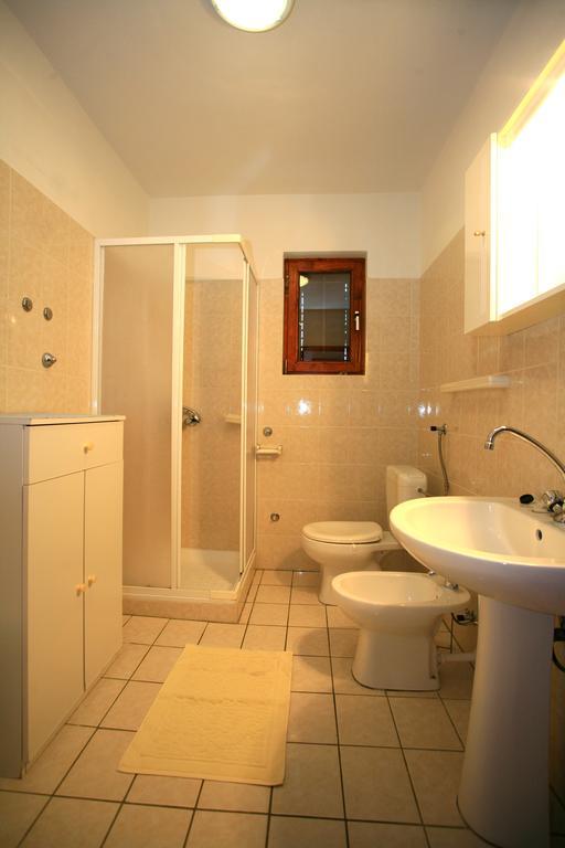 Apartment & Room Dinka, Krk Krk Town Luaran gambar